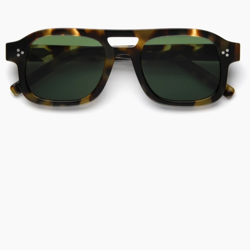 AKILA / Tortoise Shell Sunglasses with Green Lenses